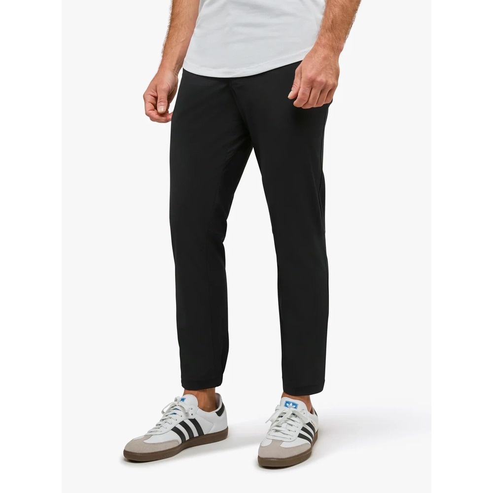 CUTS AO Jogger Pants Men's Large L Black VersaKnit Polyester Tapered Golf Casual